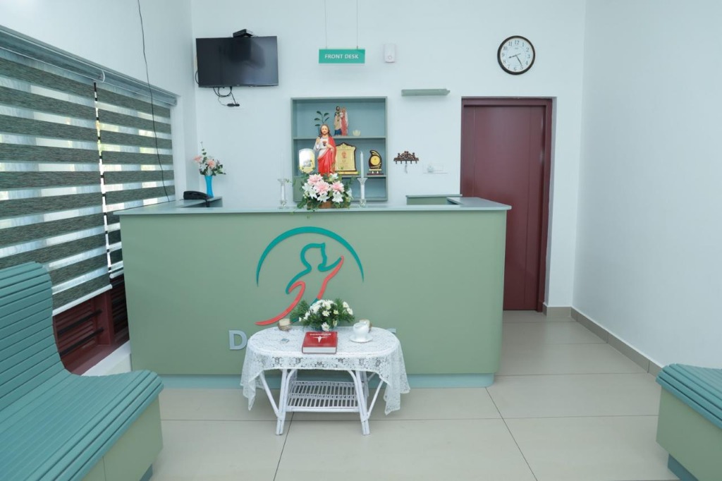 Reception and entrance of Dr Joys CDC in Thodupuzha